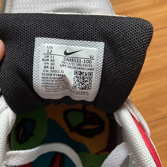 Nike Air Max 90 Peace Love Swoosh - Picture 12 of 16